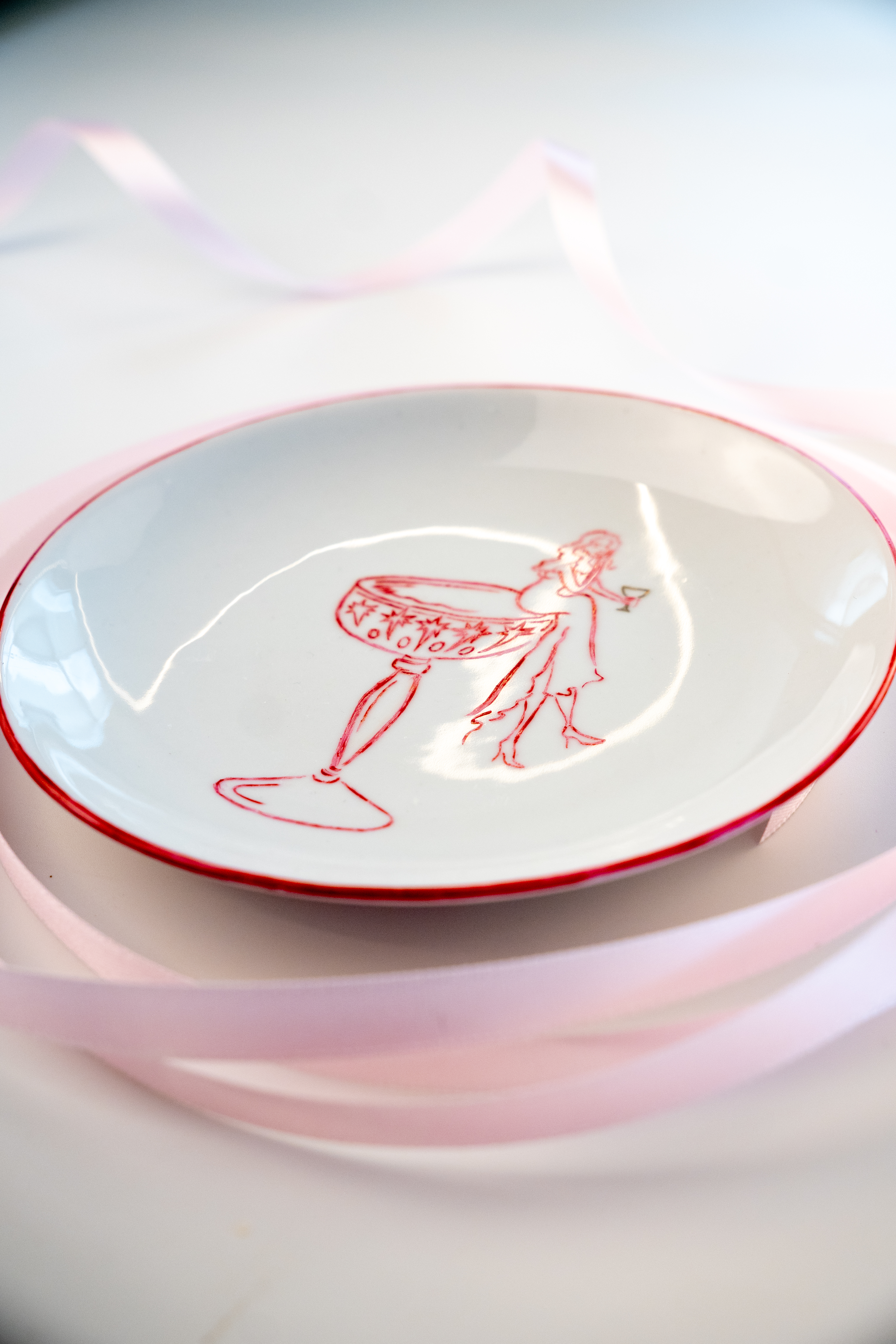 Beautiful hand-painted porcelain with pet motifs